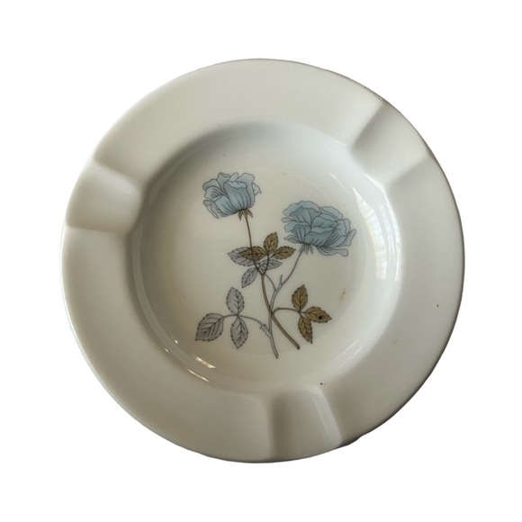 Set of (3) Wedgwood Bone China 4.5” Ashtrays - Picture 4 of 7